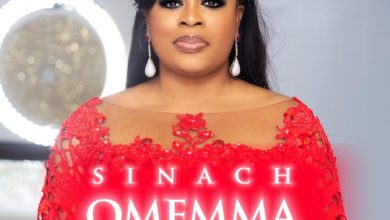 Sinach_Omemma