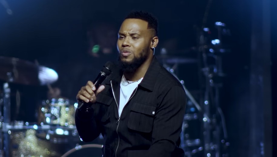 Todd Dulaney - No Weapon (Live)